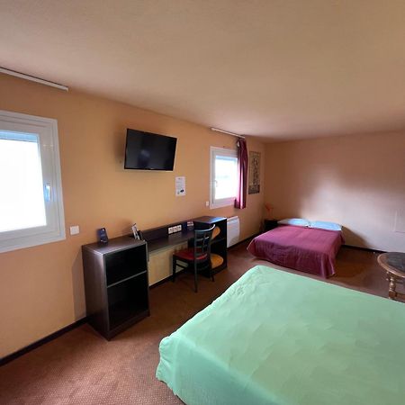 Brit Hotel St-Quentin/Nord Fayet  Eksteriør bilde