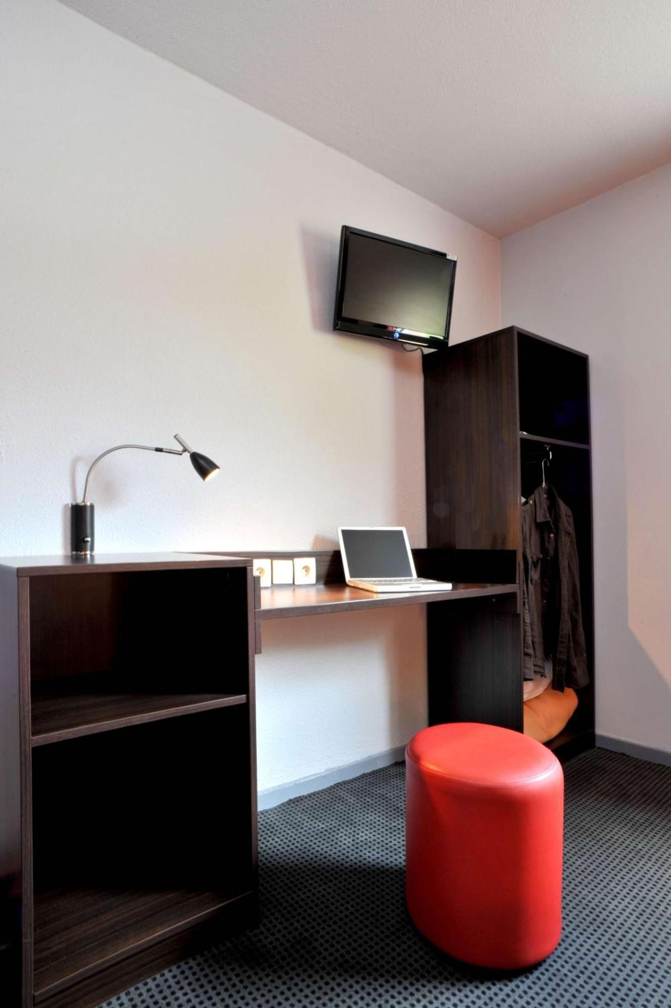 Brit Hotel St-Quentin/Nord Fayet  Eksteriør bilde