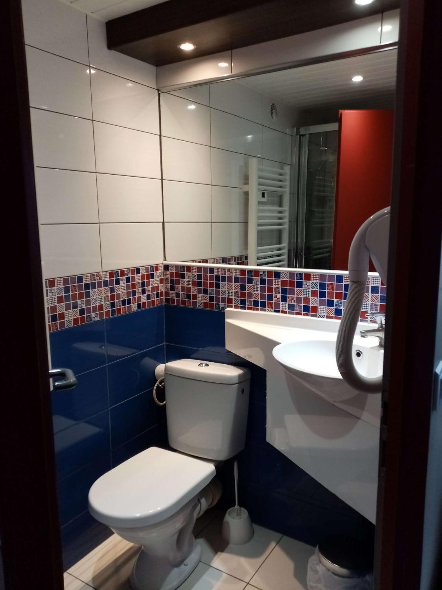Brit Hotel St-Quentin/Nord Fayet  Eksteriør bilde