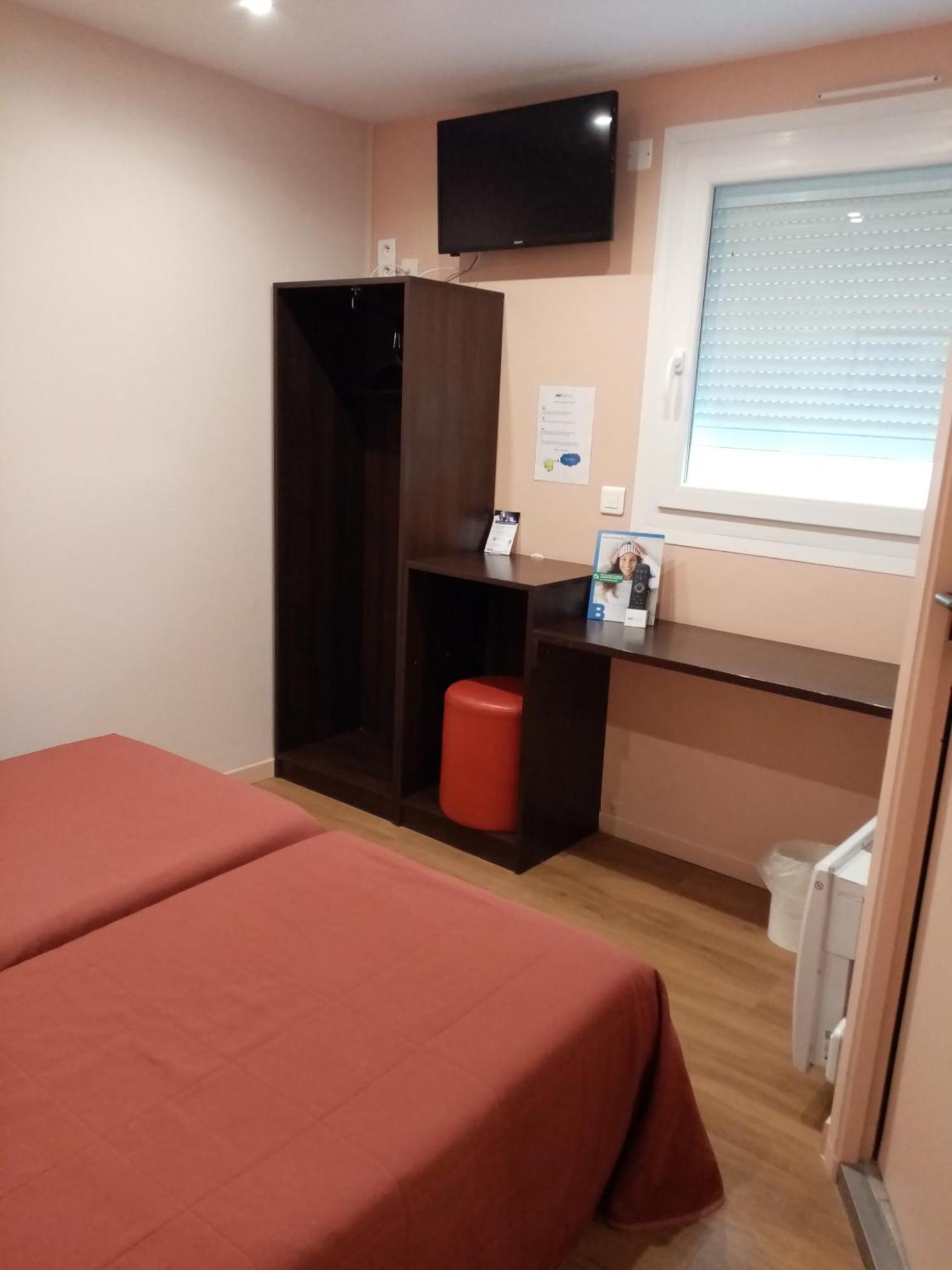 Brit Hotel St-Quentin/Nord Fayet  Eksteriør bilde