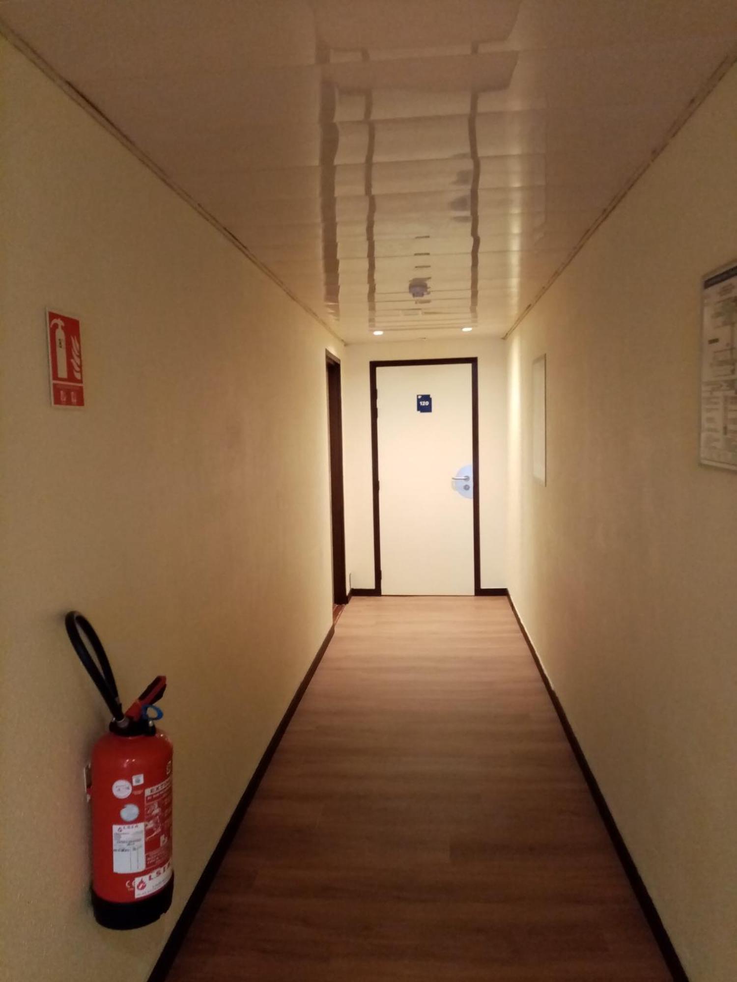 Brit Hotel St-Quentin/Nord Fayet  Eksteriør bilde