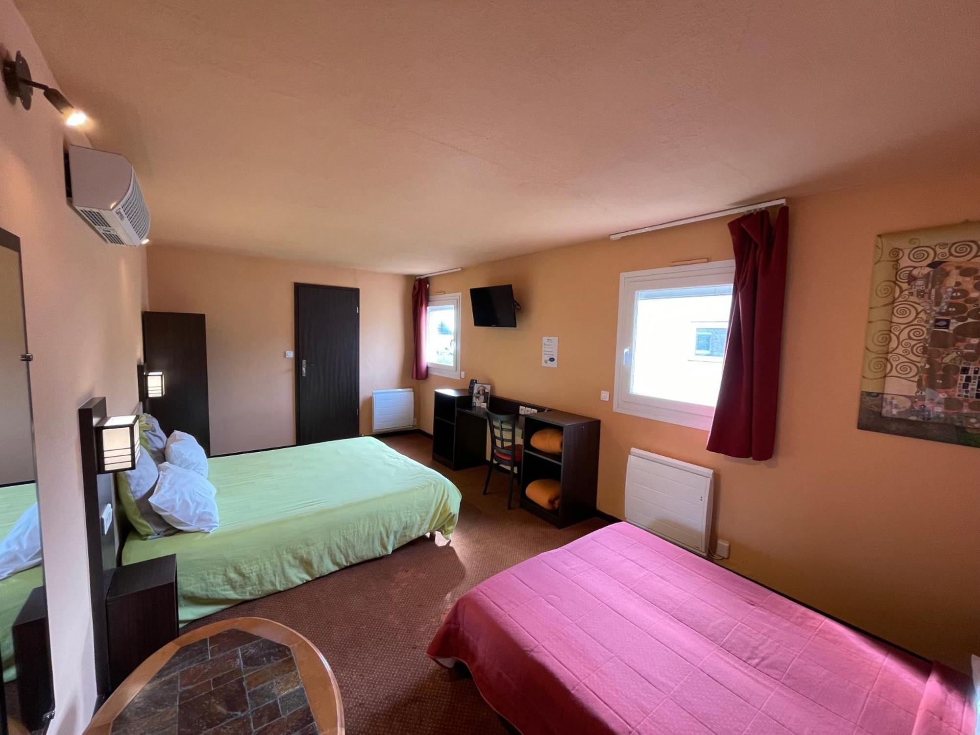 Brit Hotel St-Quentin/Nord Fayet  Eksteriør bilde